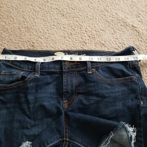 Old Navy Women's Cut Off Denim Shorts - Picture 8 of 12